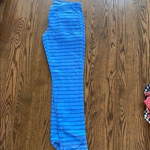 Gap broken in straight pants size 00